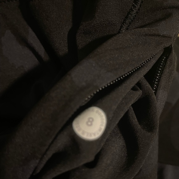 Lululemon Shorts 5 inch - Picture 4 of 4